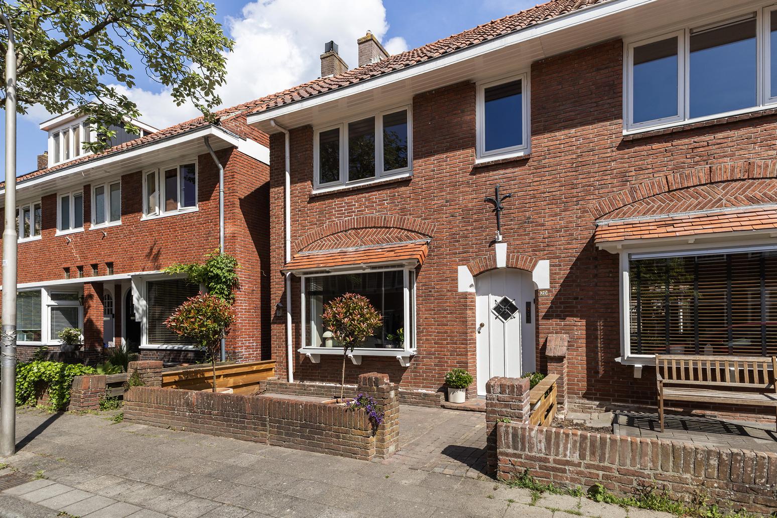 Frederik Ruyschstraat 20 in Leeuwarden