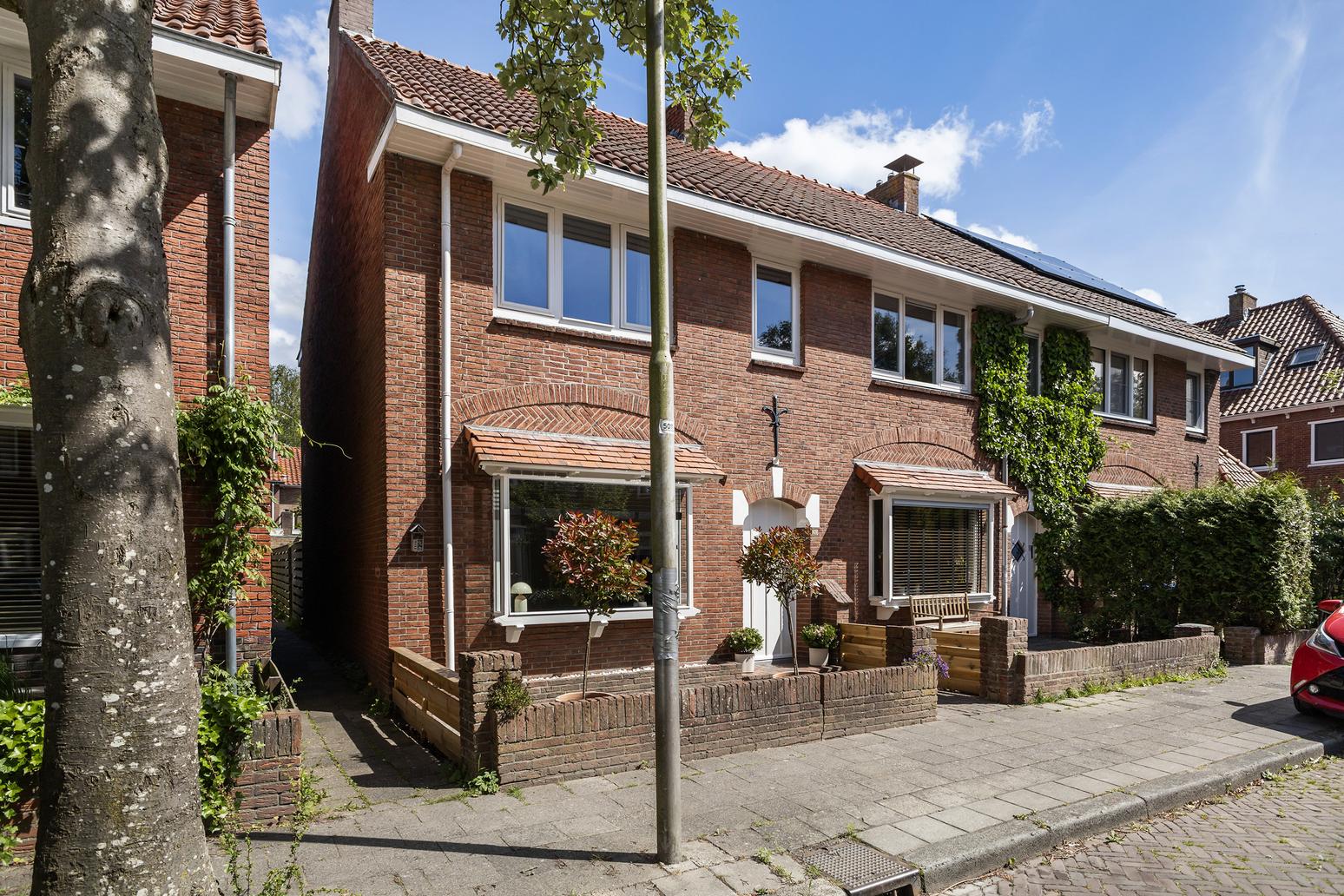 Frederik Ruyschstraat 20 in Leeuwarden