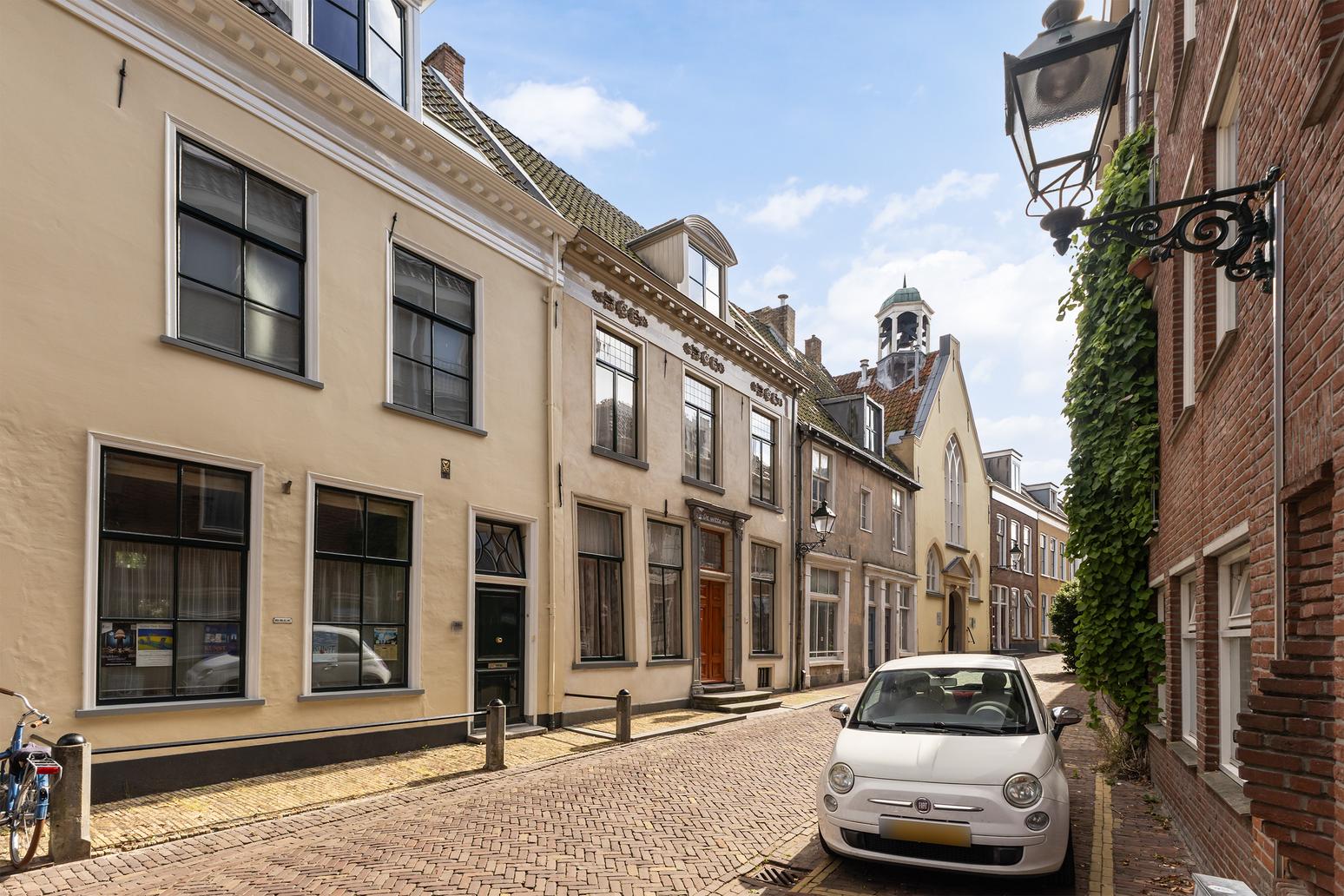 Grote Kerkstraat 228 in Leeuwarden