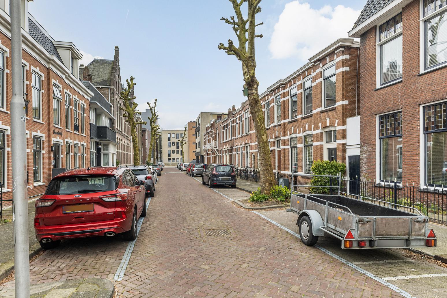 Kanaalstraat 10 in Leeuwarden