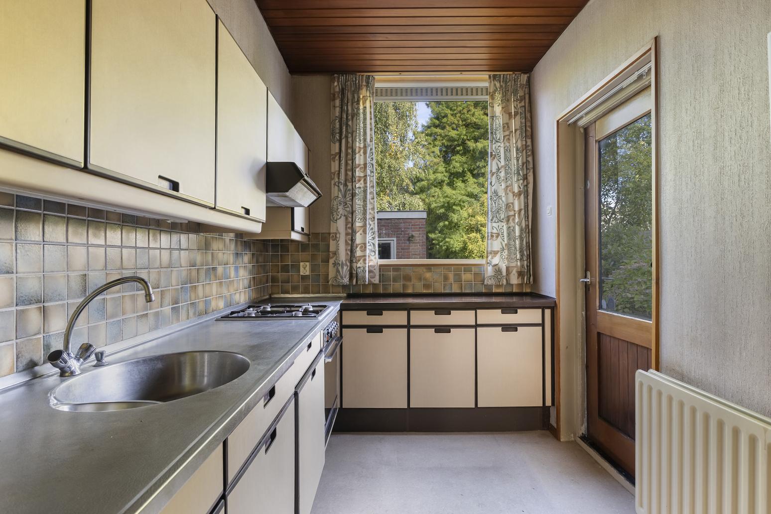 Mr. P.J. Troelstraweg 112 in Leeuwarden